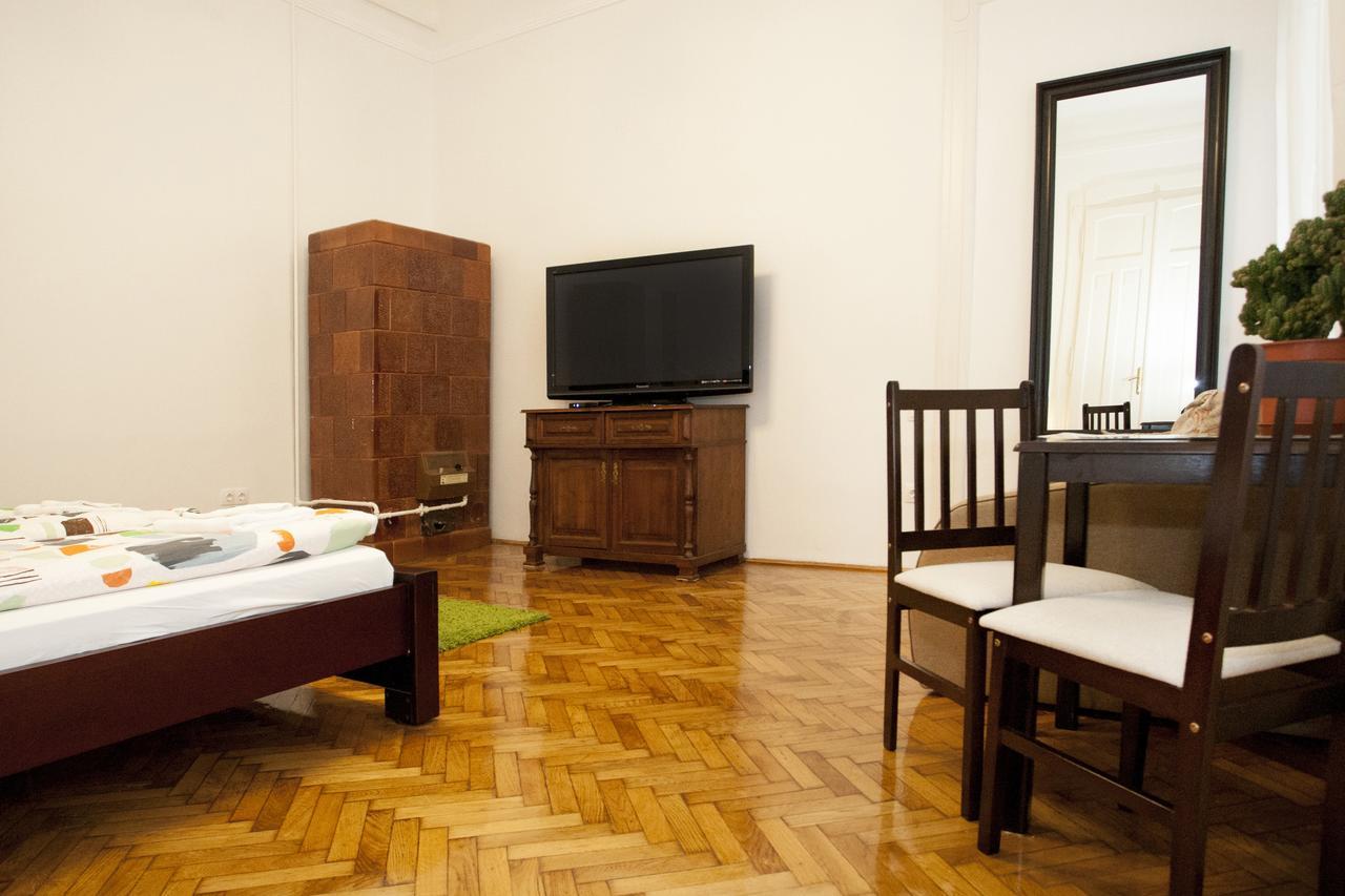Ariel Studio Close to St. Stephen Basilica Budapest Esterno foto