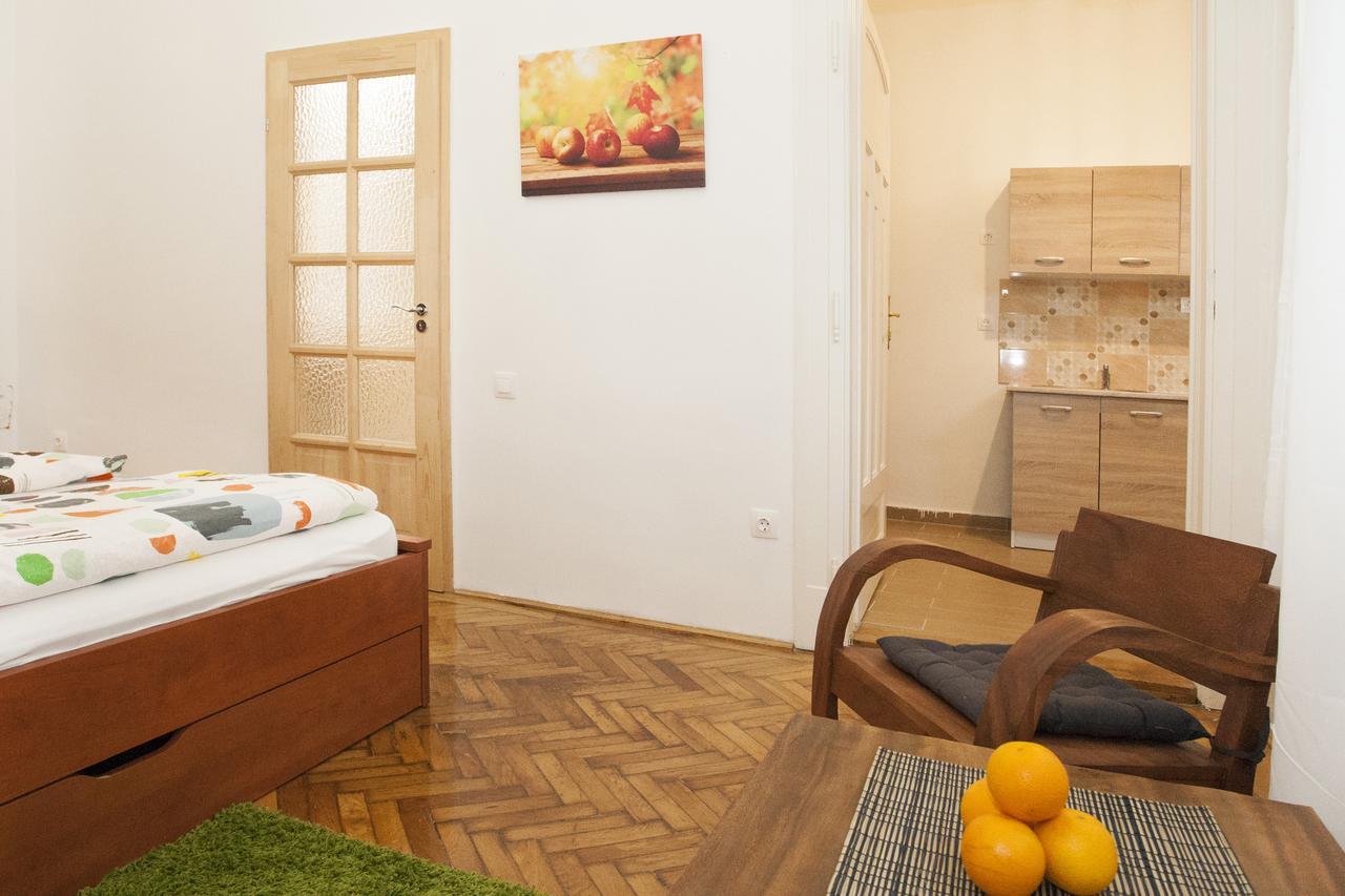 Ariel Studio Close to St. Stephen Basilica Budapest Esterno foto